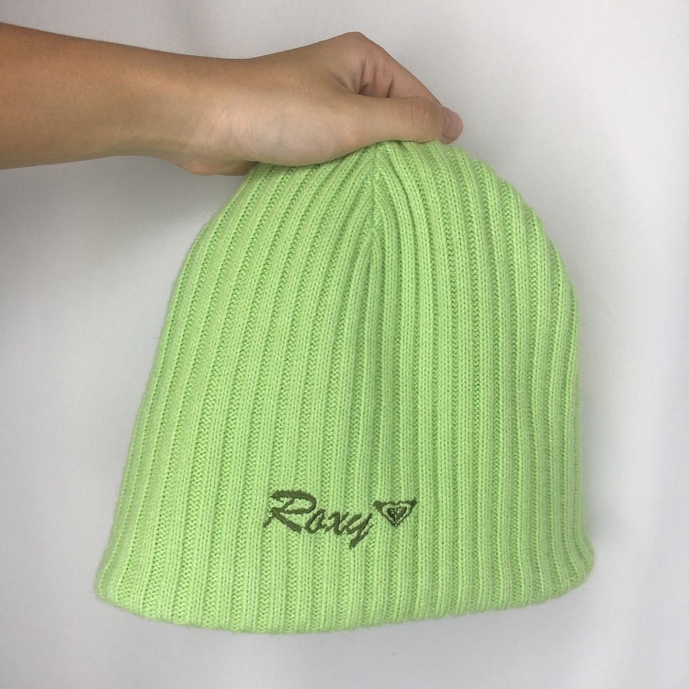 VINTAGE Y2K ROXY BEANIE